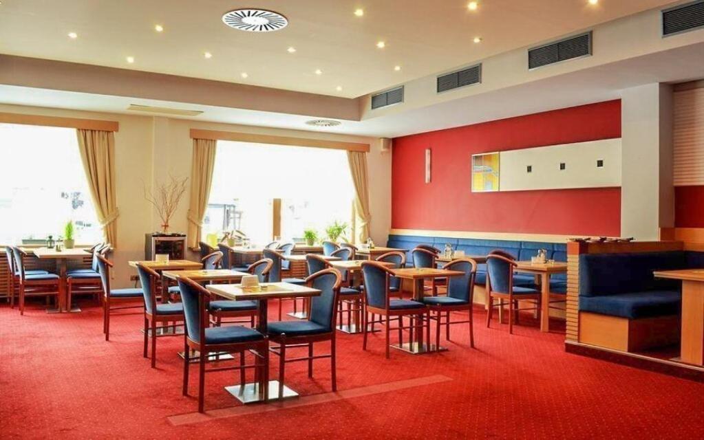 Jeseník Hotel Slovan מראה חיצוני תמונה
