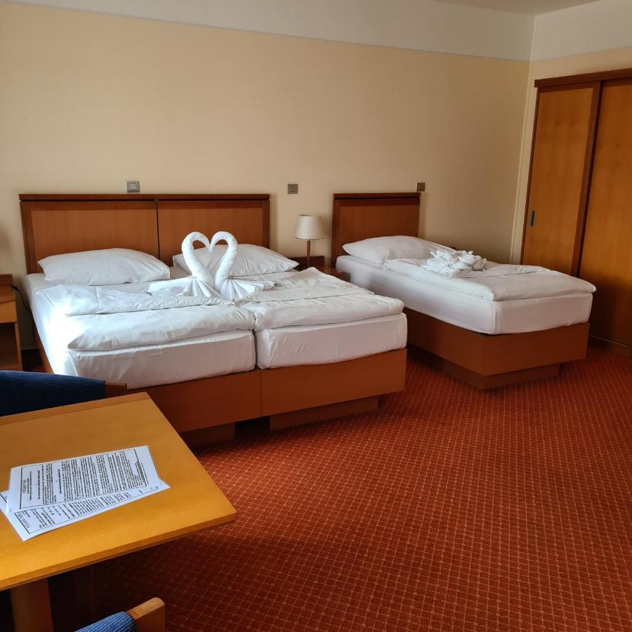 Jeseník Hotel Slovan מראה חיצוני תמונה
