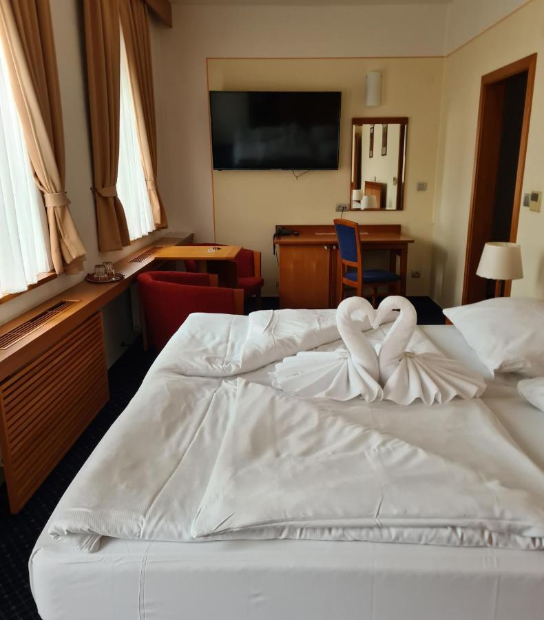 Jeseník Hotel Slovan מראה חיצוני תמונה