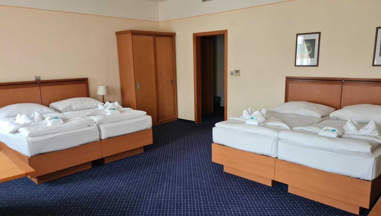 Jeseník Hotel Slovan מראה חיצוני תמונה