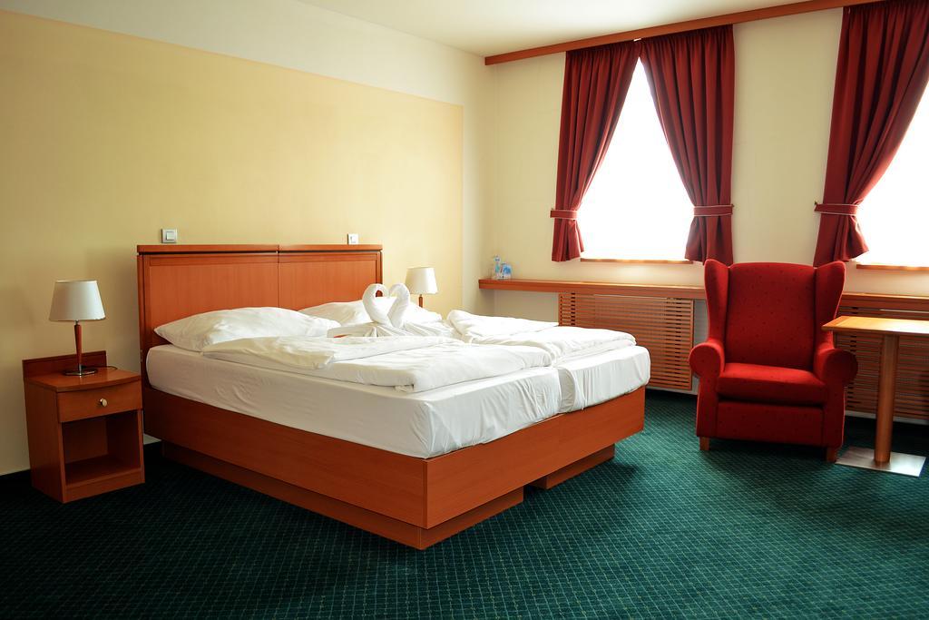 Jeseník Hotel Slovan מראה חיצוני תמונה